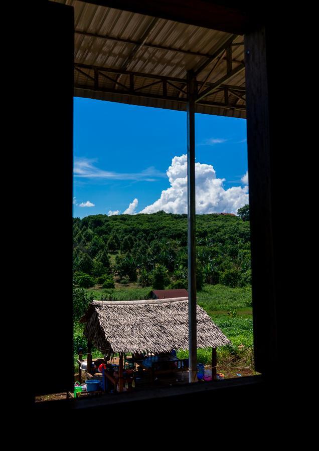 Mr Pov Home Stay Banlung Buitenkant foto