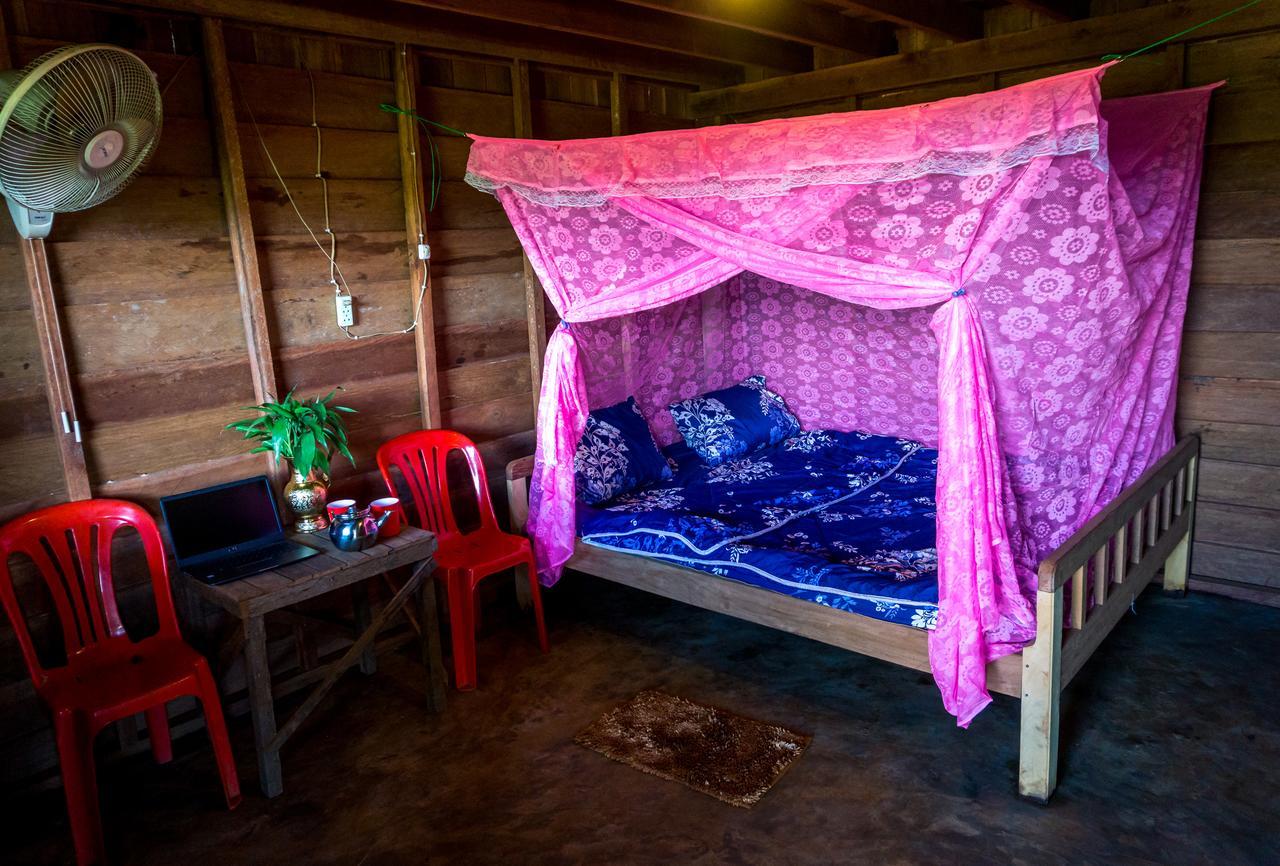 Mr Pov Home Stay Banlung Buitenkant foto